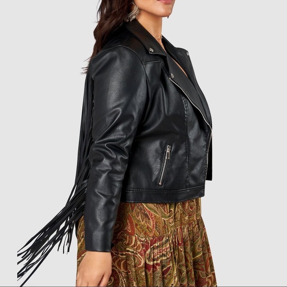 ✨HOST PICK✨ Boho Fringe Leather Jacket - Picture 4 of 8